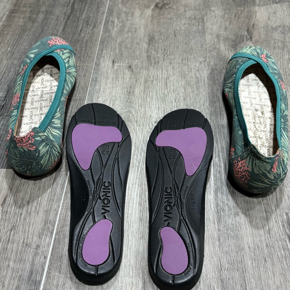 Rare Vionic Display Carrol Flats “Tropical Print”, size 7, GUC - Picture 10 of 11